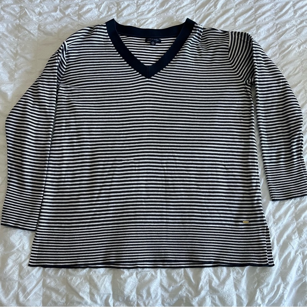 Tommy Hilfiger Navy/White Stripe V-Neck Women’s XLarge Long Sleeve Sweater